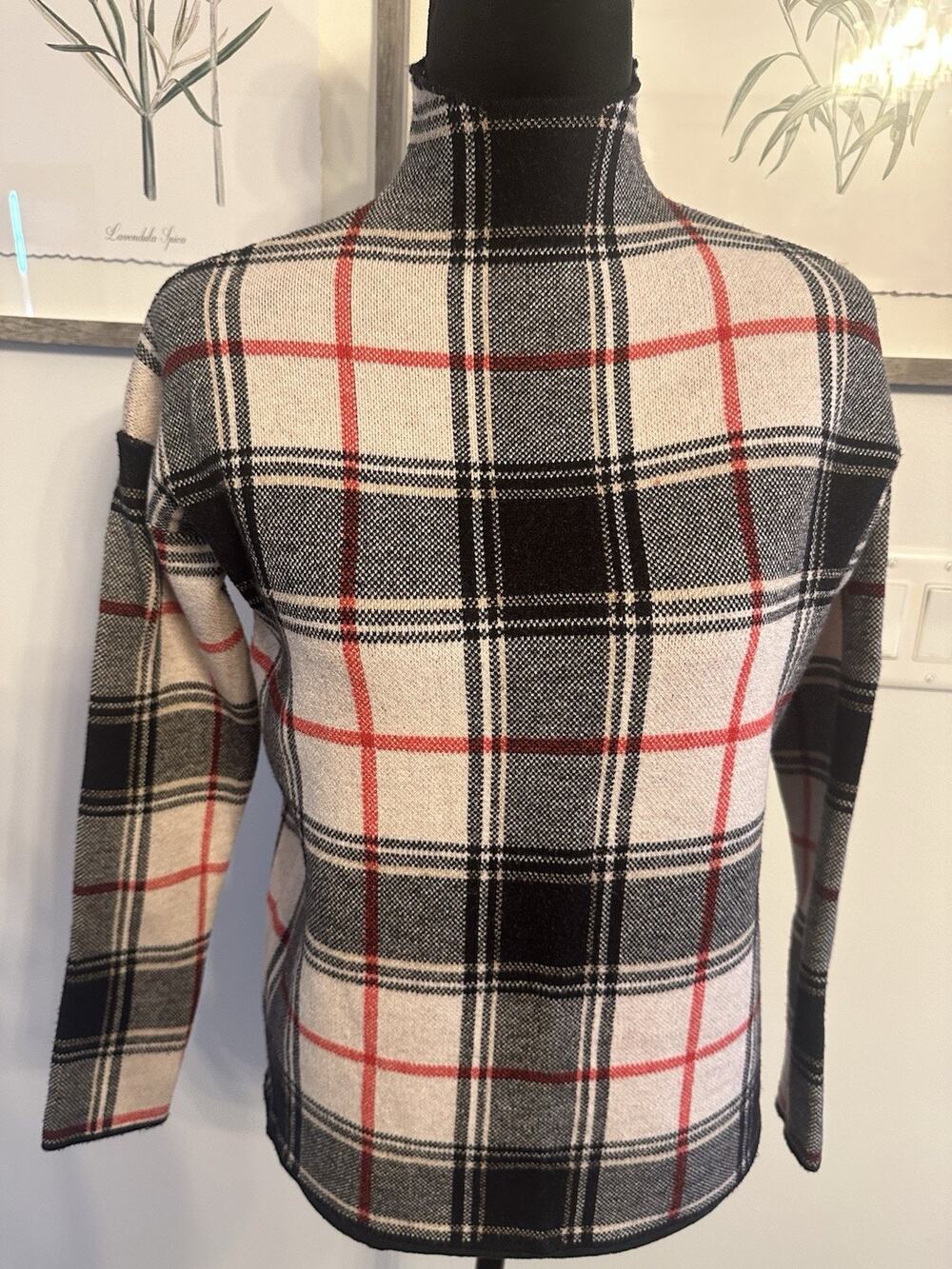 Tahari Women’s Red/Black Sweater Plaid Long Sleeve Mock Neck Size XS Holiday